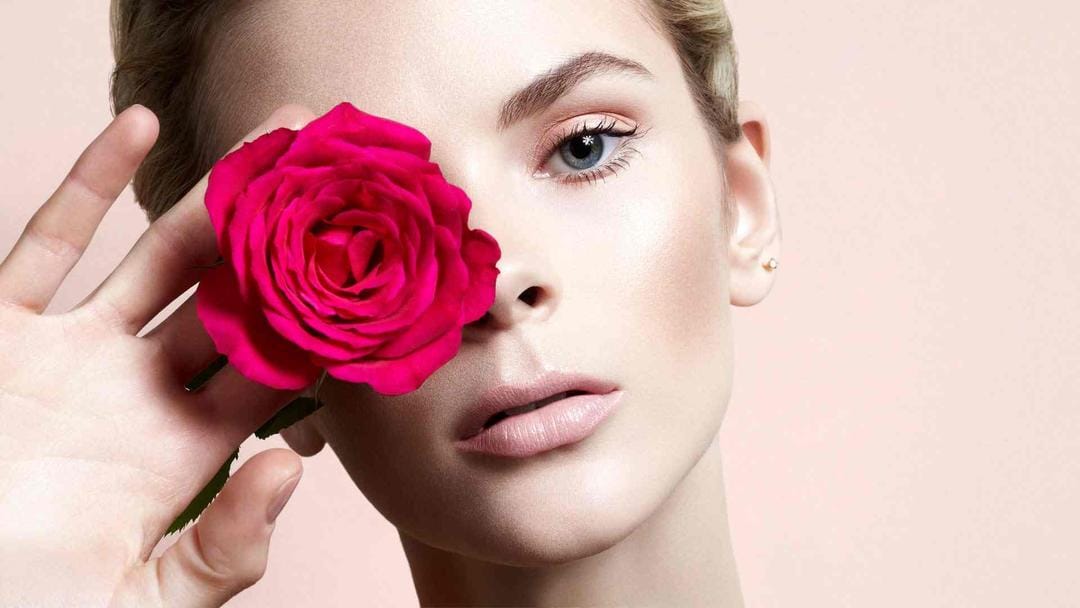 Ciptakan Wajah Segar Praktis dengan Cheek Blush Stick ala Popbela