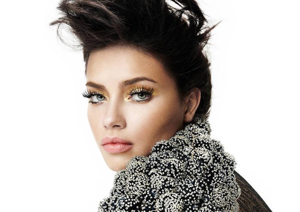 pinterest.com/Adriana Lima photographed by Fabio Bartelt for Vogue Brazil