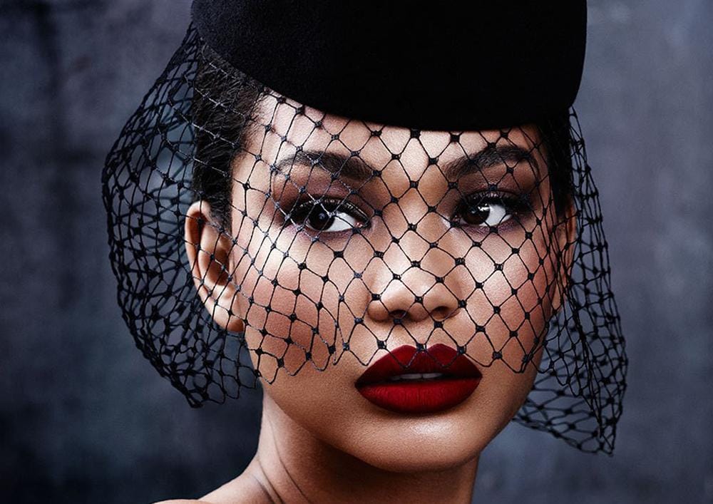 Jadi Cantik Itu Mudah! Ikuti Tipsnya dari Supermodel Chanel Iman Ini Yuk!