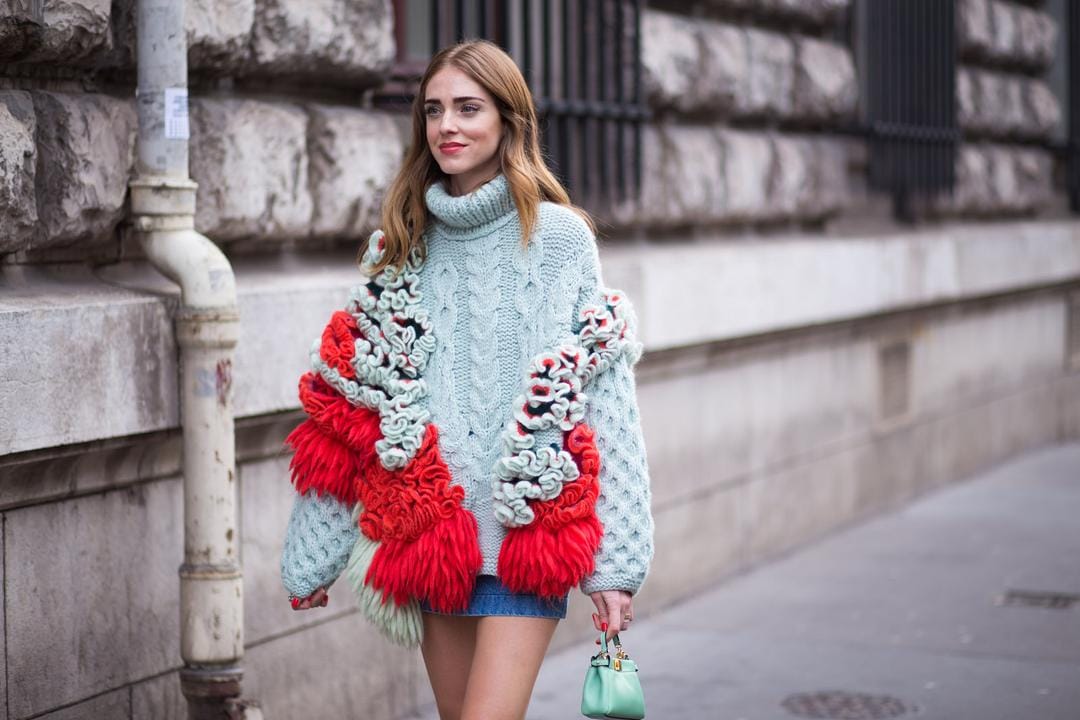Tampil Lebih Seru dengan Sweater Bernuansa Festive!