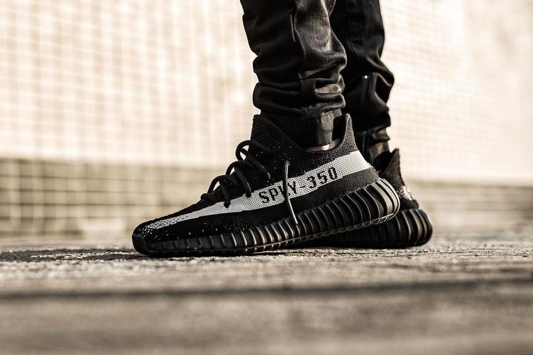 Keren! Ini Warna Baru Koleksi Sepatu Yeezy Boost 350 V2