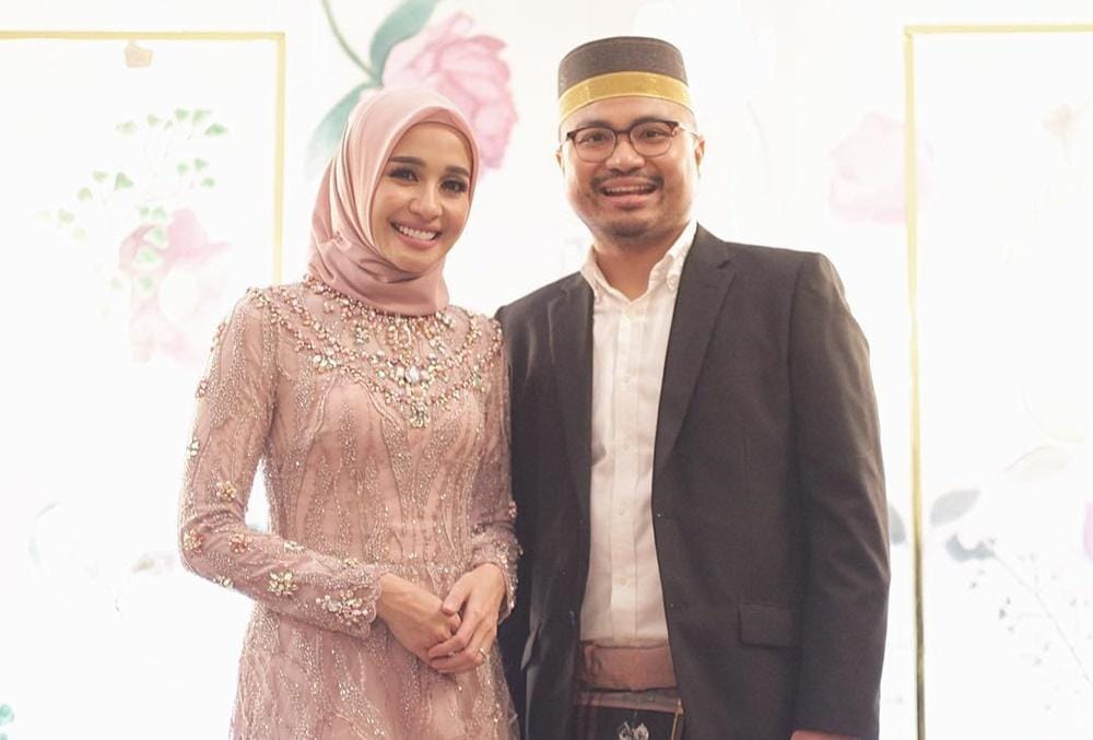 Penuh Haru, 3 Hal yang Menarik Perhatian dari Pertunangan Laudya Cynthia Bella
