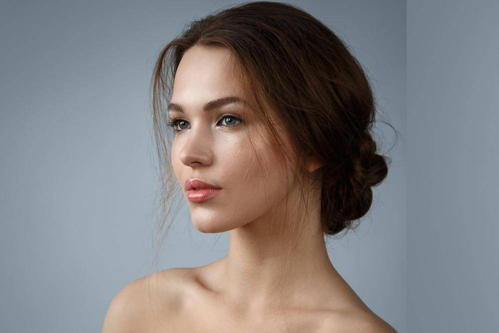 www.bustle.com