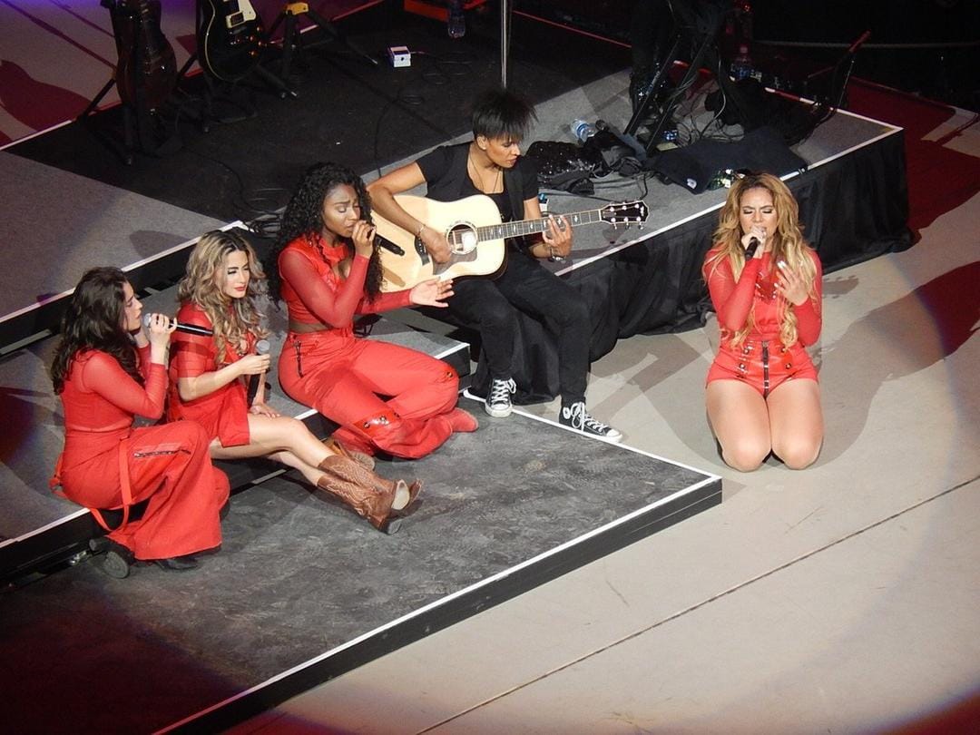 Twitter/laurenjbrasil