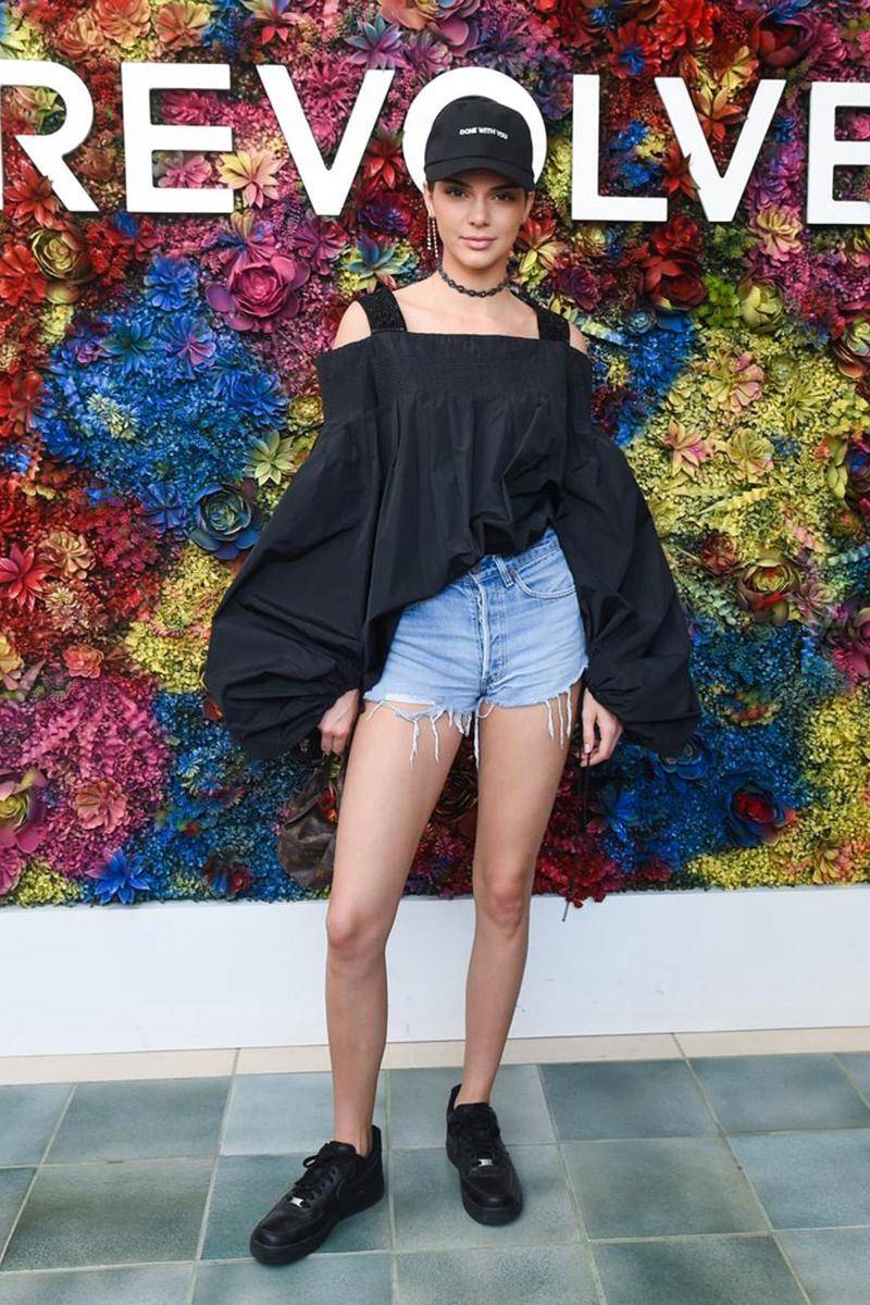 www.popsugar.com