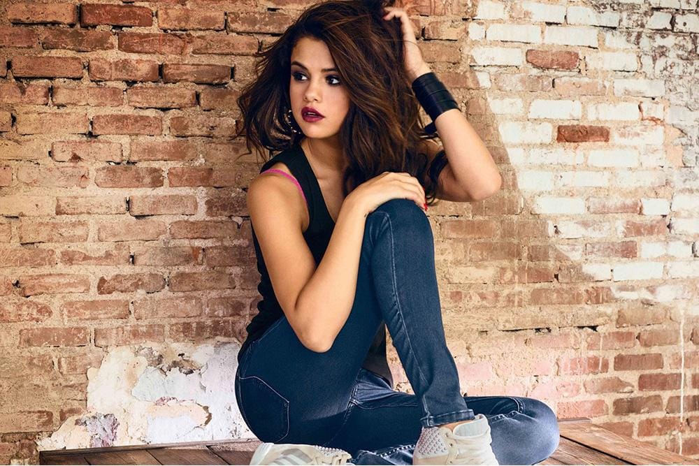 Ini Tips Mix n Match Denim a la Selena Gomez