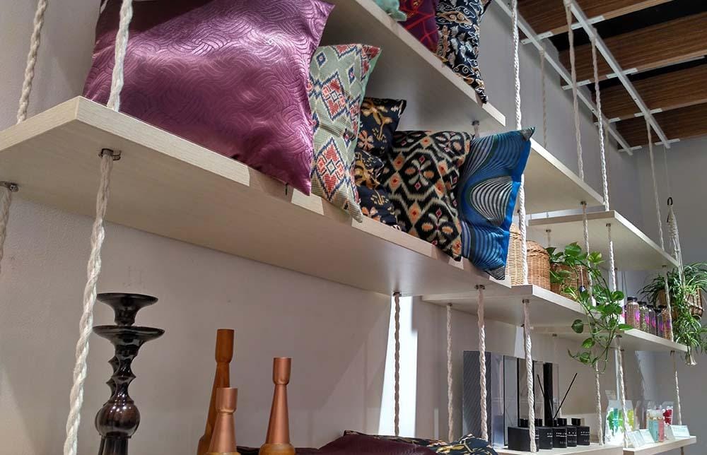 Mega Dini / Popbela.com