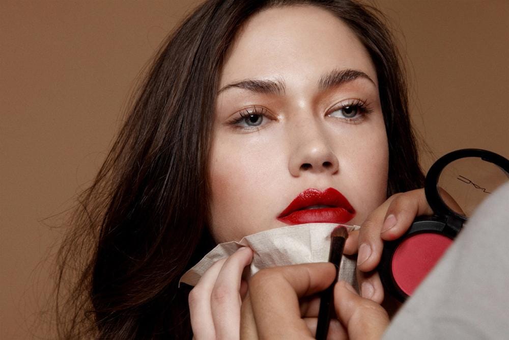 DIY: Cara Membuat Lipstik Homemade dari Bahan Alami