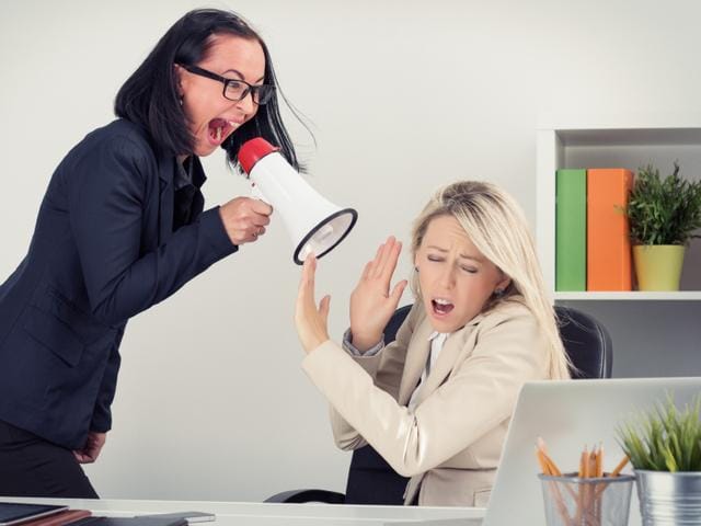 Punya Bos Perempuan Super Galak? Hadapi dengan Strategi Ini