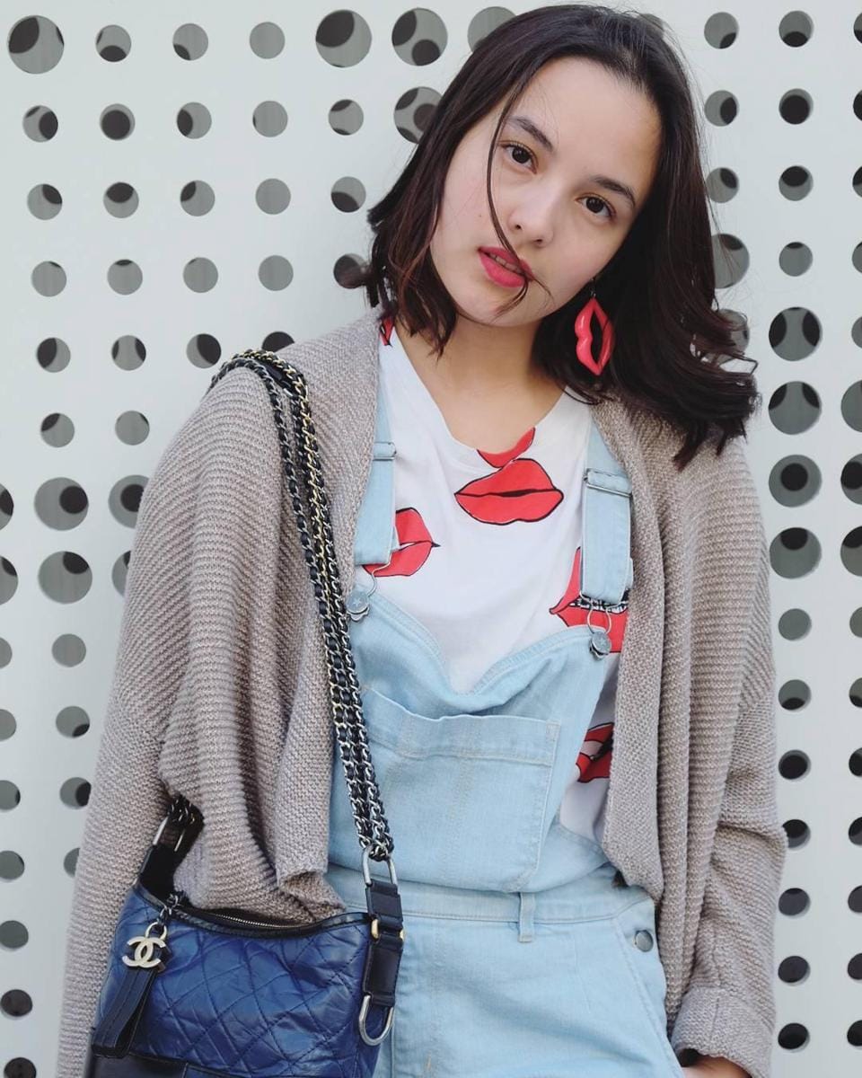 via Instagram: @chelseaislan