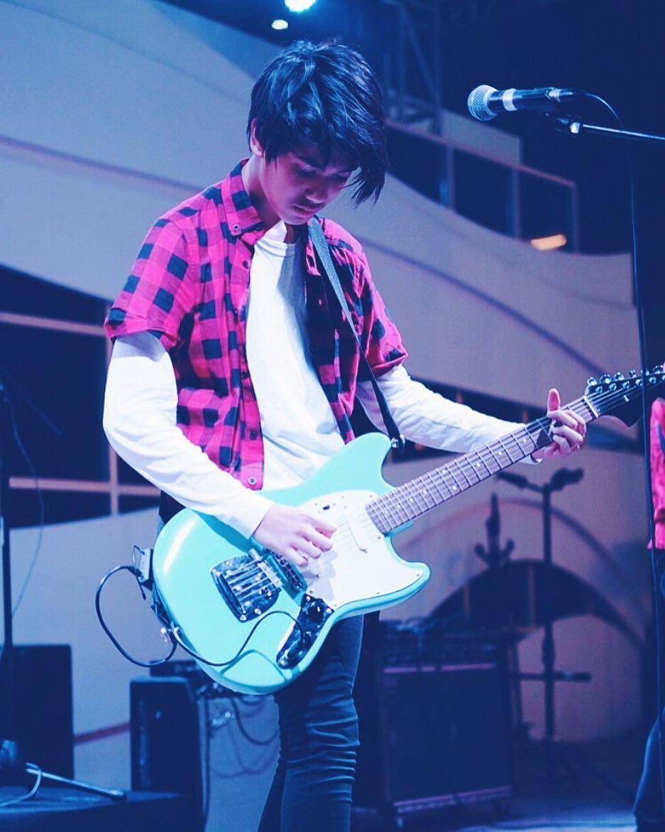 www.instagram.com/iqbaal.e/