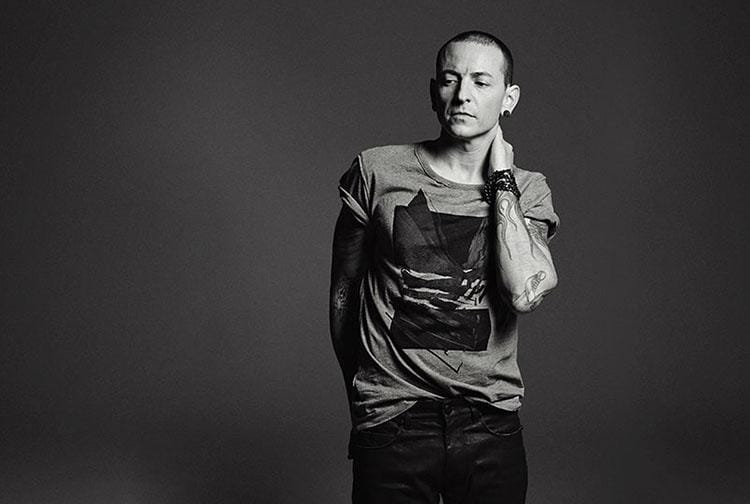 11 Tweet Chester Bennington yang Bikin Hati Terharu dan Baper