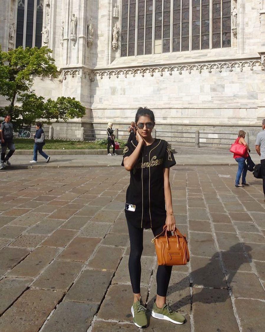 Instagram: @miktambayong