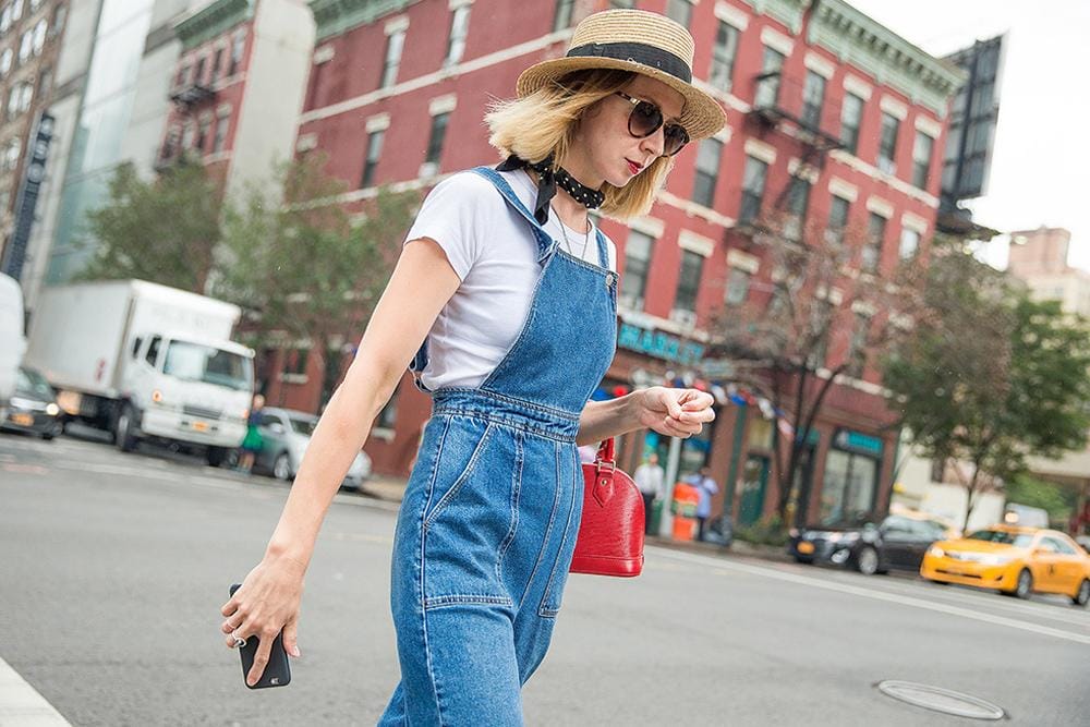 Ini Tips Mix N Match Overall Biar Gayamu Makin Trendi