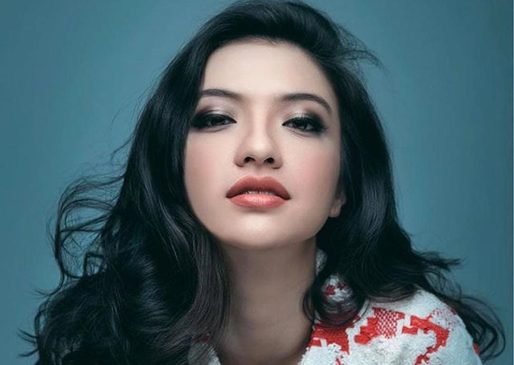 www.instagram.com/ralineshah
