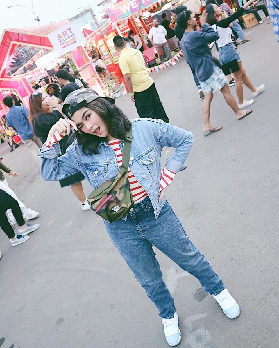 Instagram: @siviazizah