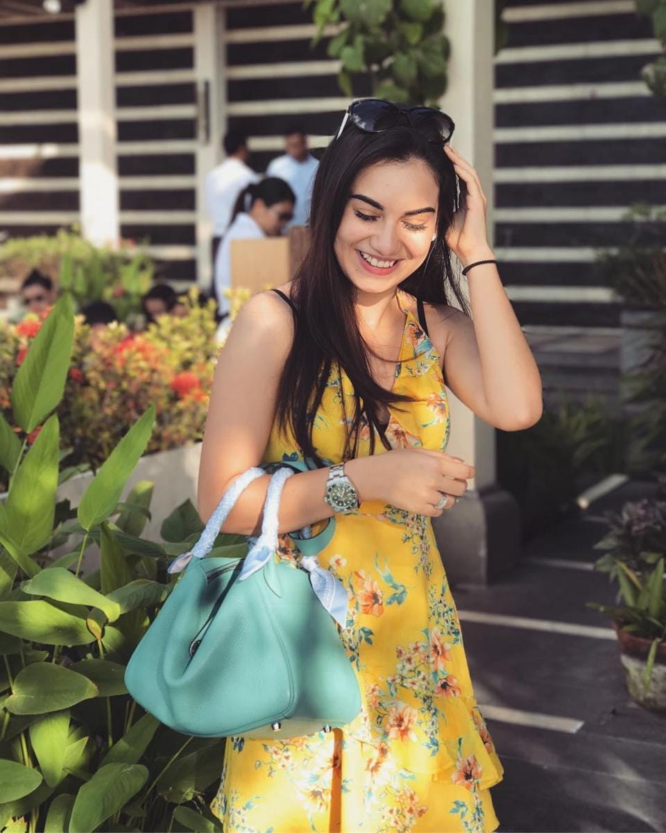 Instagram: @_irishbella_