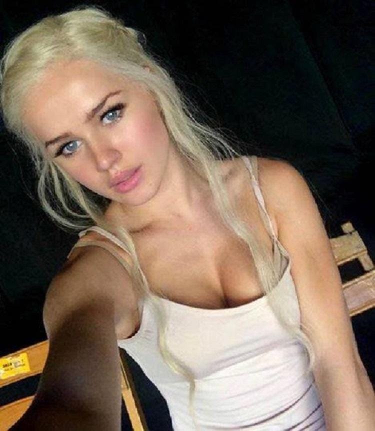 twitter.com/rosiemacworld