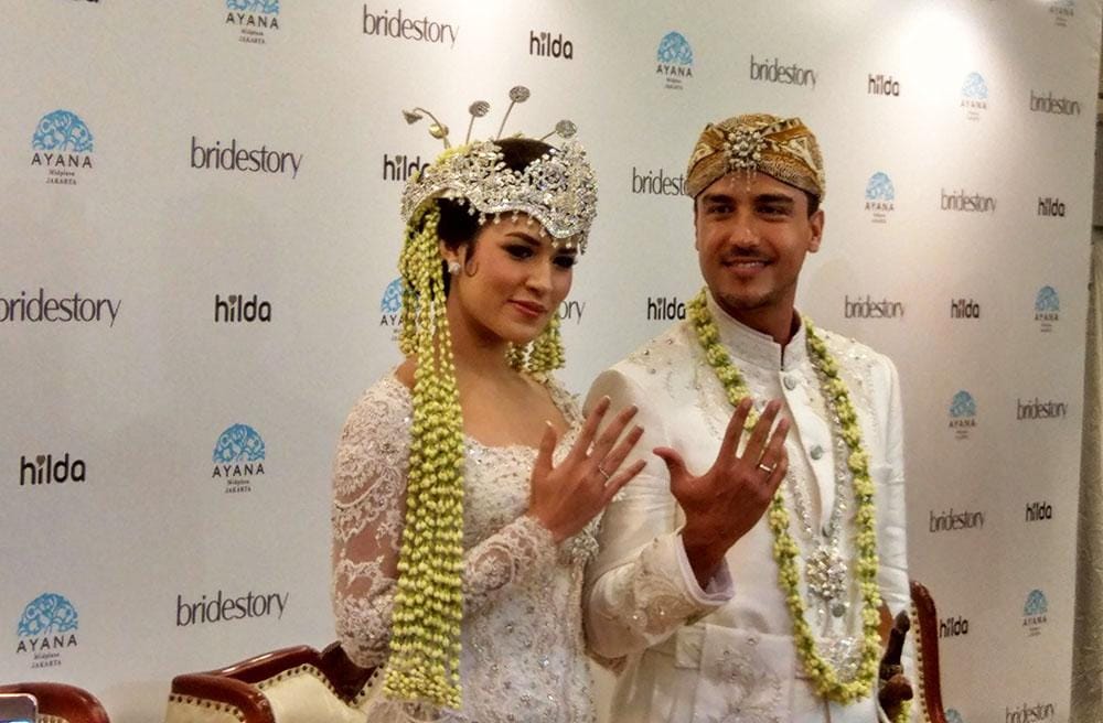 Resmi Nikah, Ini Tanggapan Raisa-Hamish Soal Hari Patah Hati Nasional