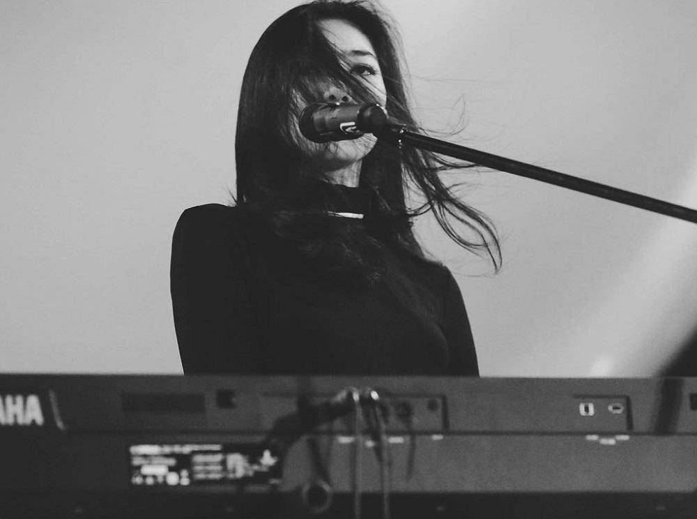 www.instagram.com/isyanasarasvati