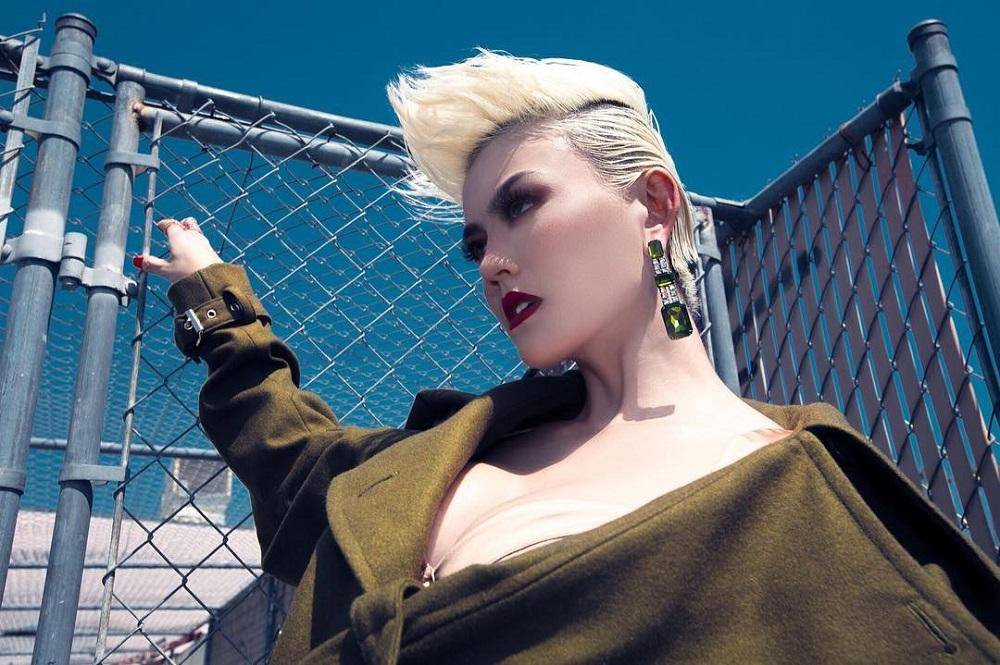 www.instagram.com/agnezmo