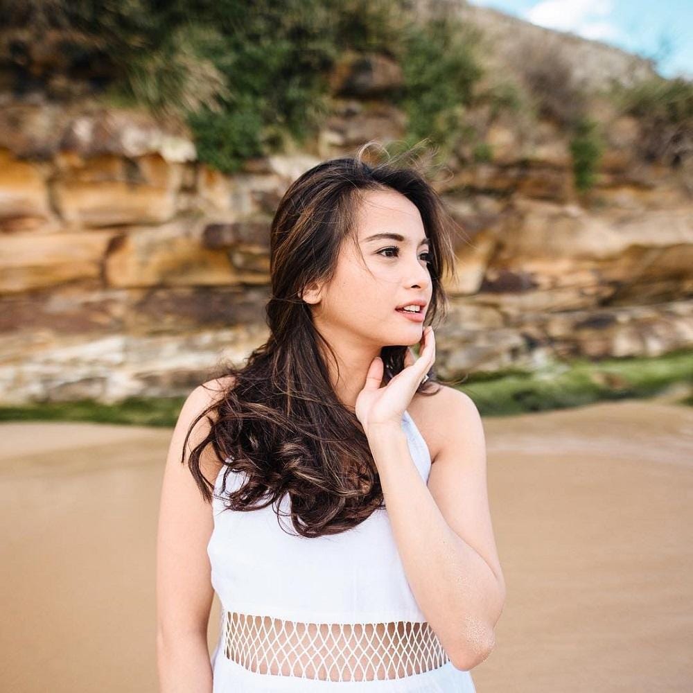 www.instagram.com/septriasaacha