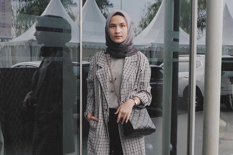 Instagram: @dwihandaanda