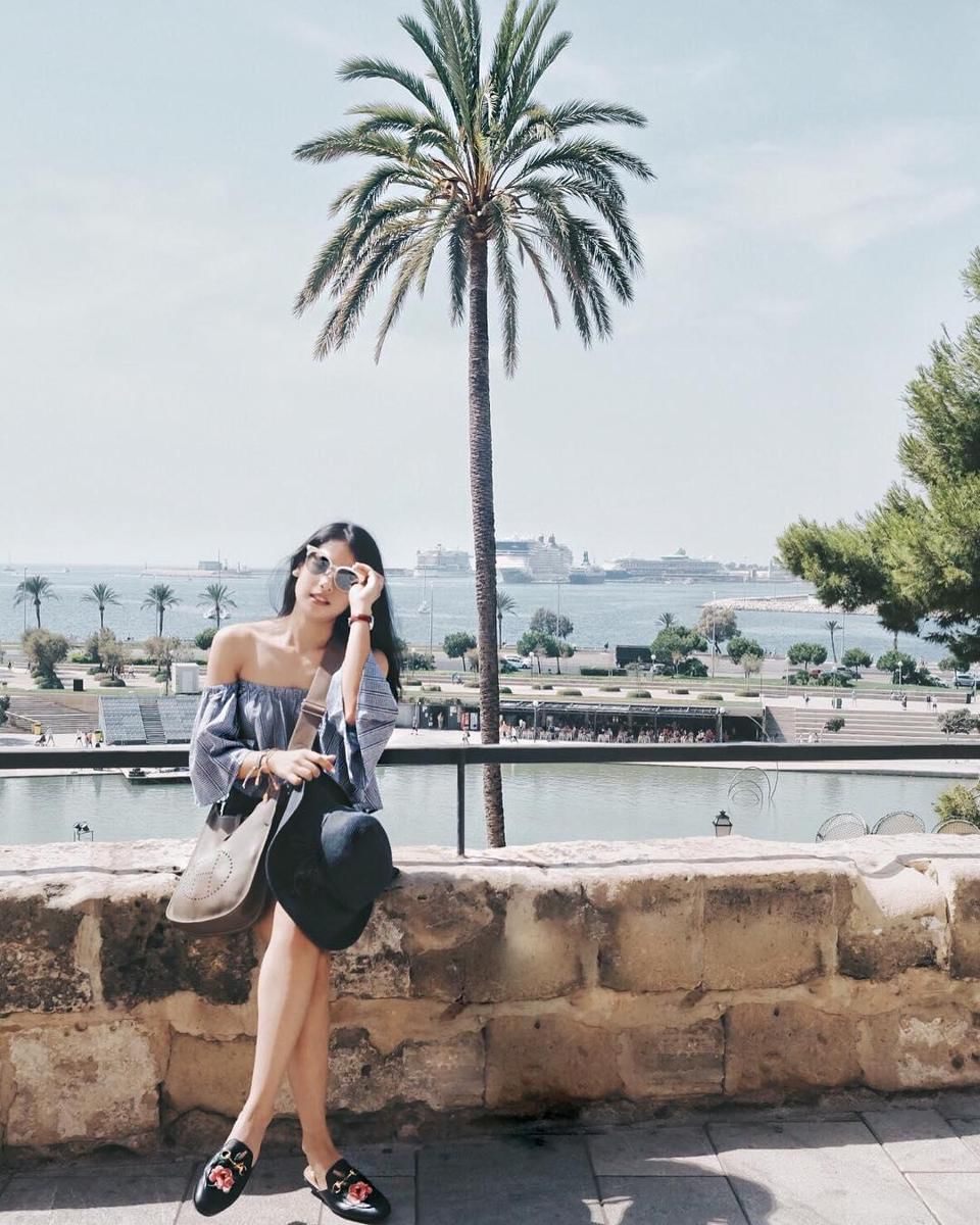 Instagram: @maudyayunda