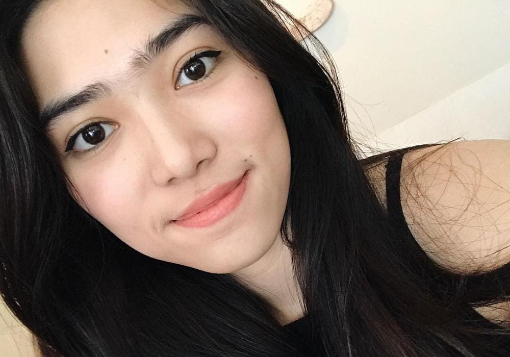 Instagram.com/isyanasarasvati