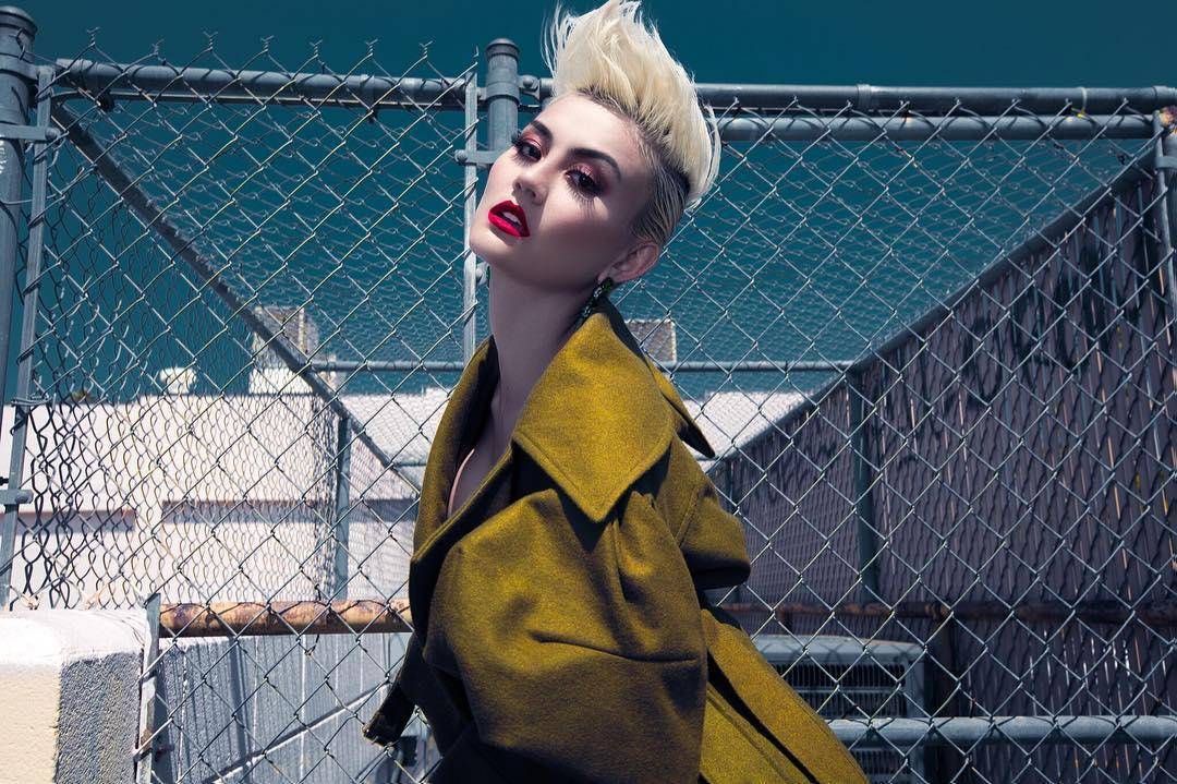 https://www.instagram.com/agnezmo