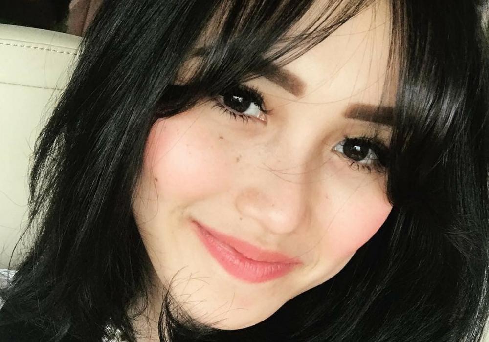 instagram.com/ayutingting92