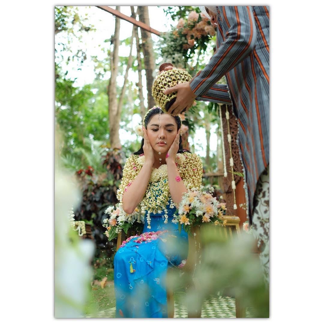 Instagram: @herrydob_