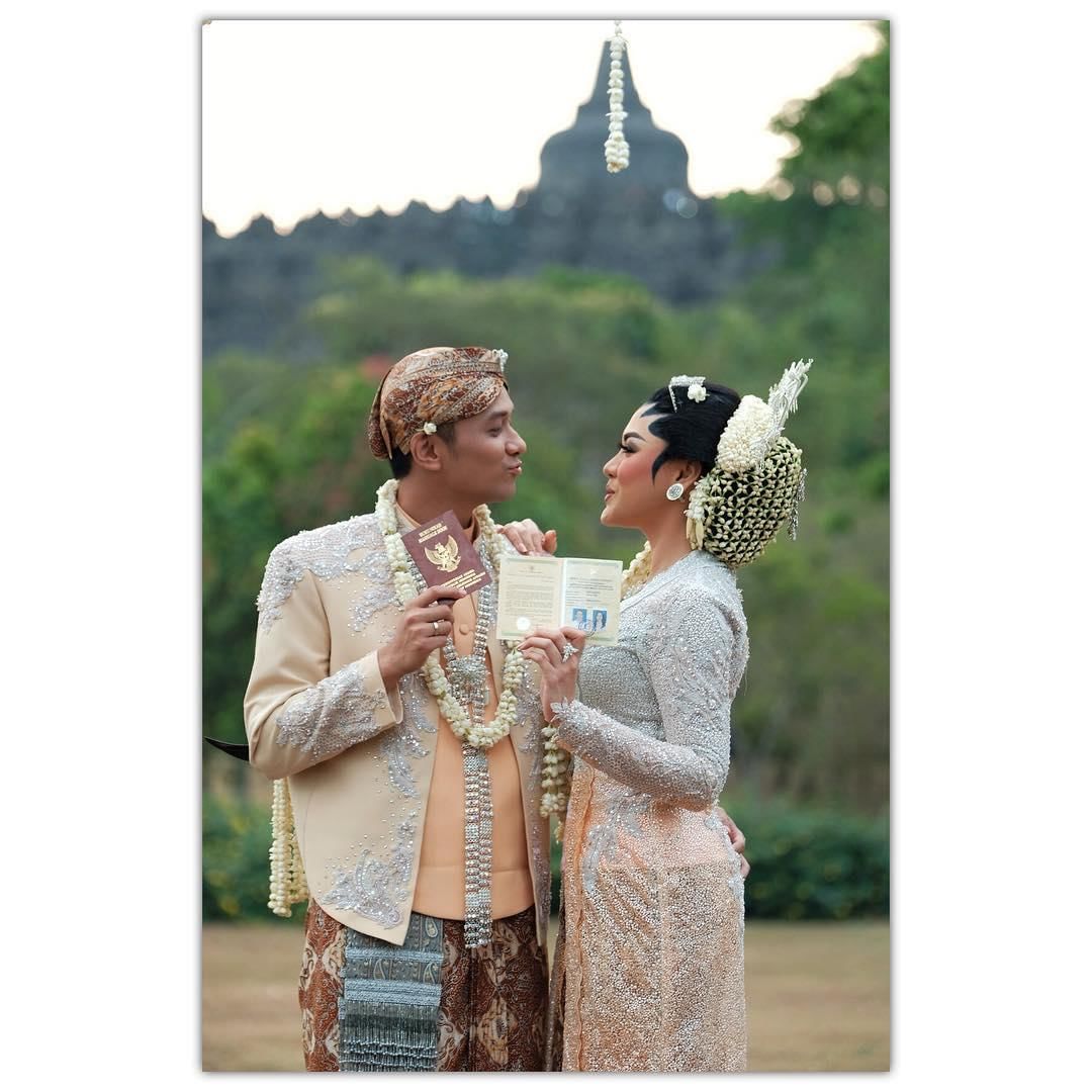 Instagram: @herrydob_