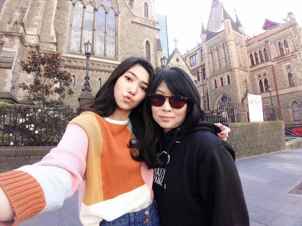 Instagram @isyanasarasvati
