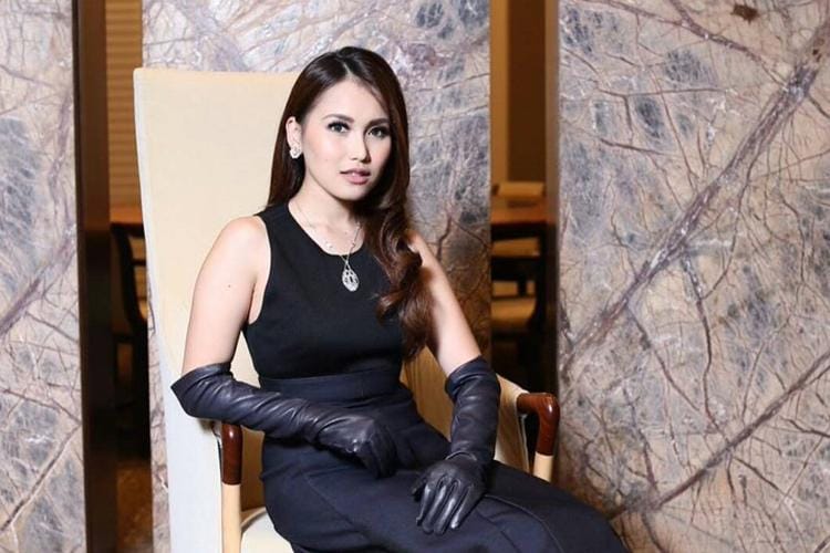 5 Gaya Ayu Ting Ting yang Mencuri Perhatian