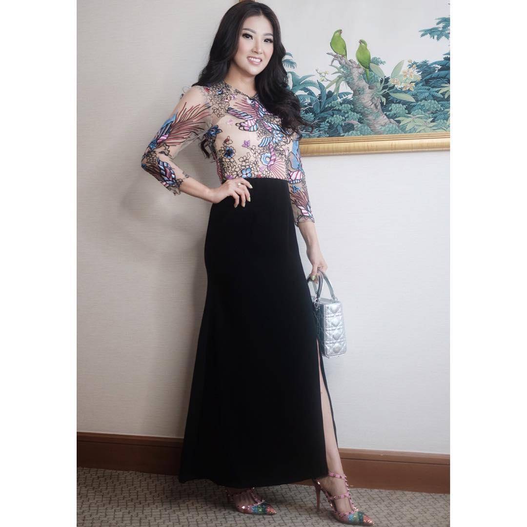 Instagram: @sarwendah29
