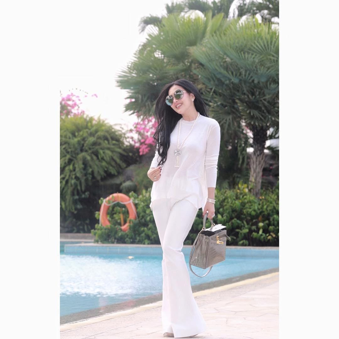 Instagram: @princessyahrini