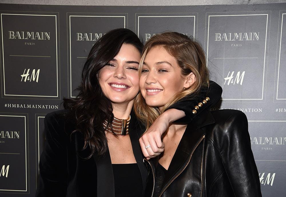 7 Pasang Seleb Hollywood yang Bangga dengan Persahabatan Mereka