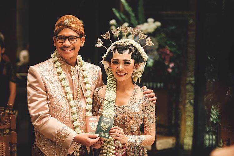 Penuh Makna, Begini 7 Tata Cara Pernikahan Adat Jawa