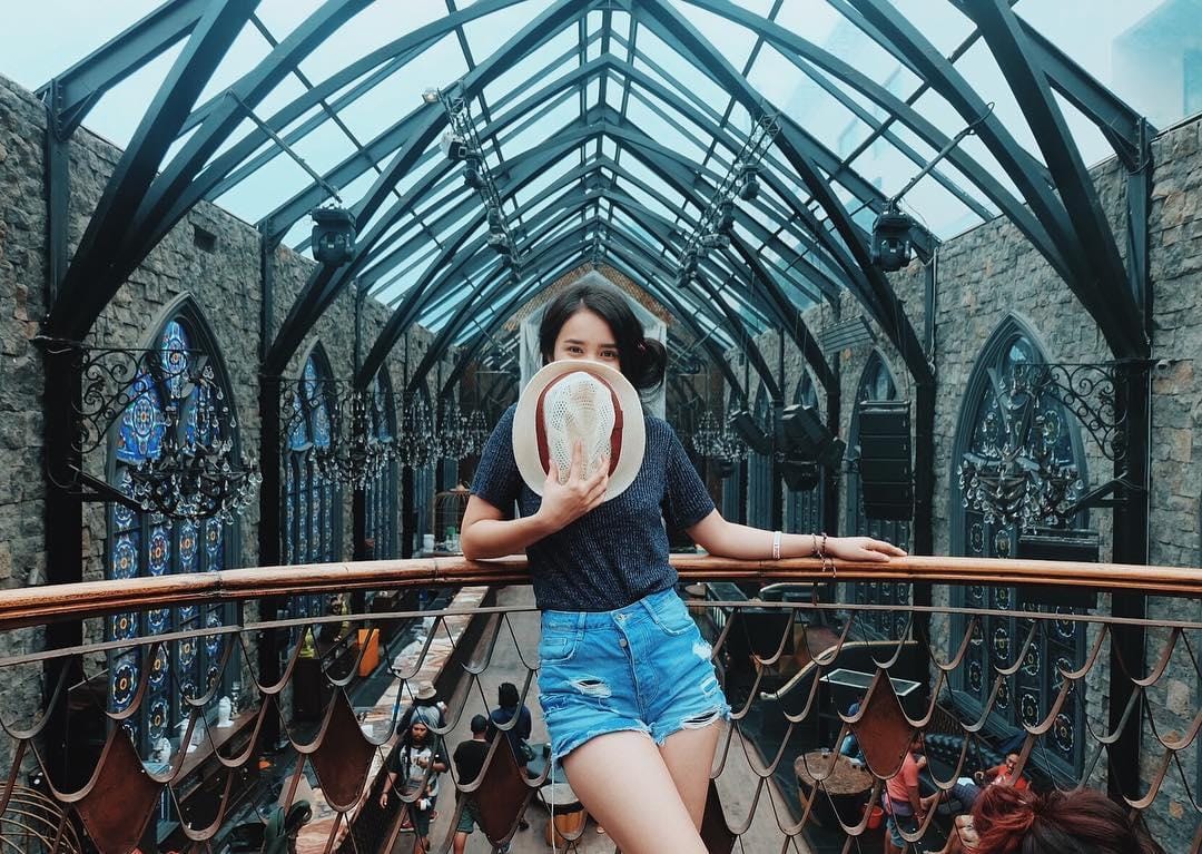 Instagram: @michelleziu
