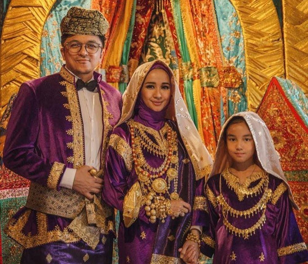 Instagram @laudyacynthiabella