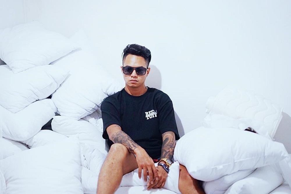 www.instagram.com/rezaoktovian