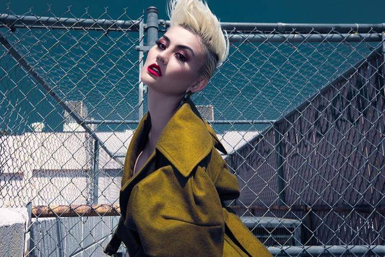 Instagram: @agnezmo