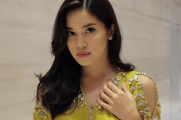 Gaya Sporty Alexandra Asmasoebrata, Si Pembalap Tunangan Keponakan Jusuf Kalla