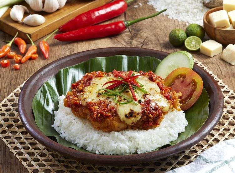 Cukup di Satu Tempat, Kamu Bisa Santap Makanan Khas dari Berbagai Negara!