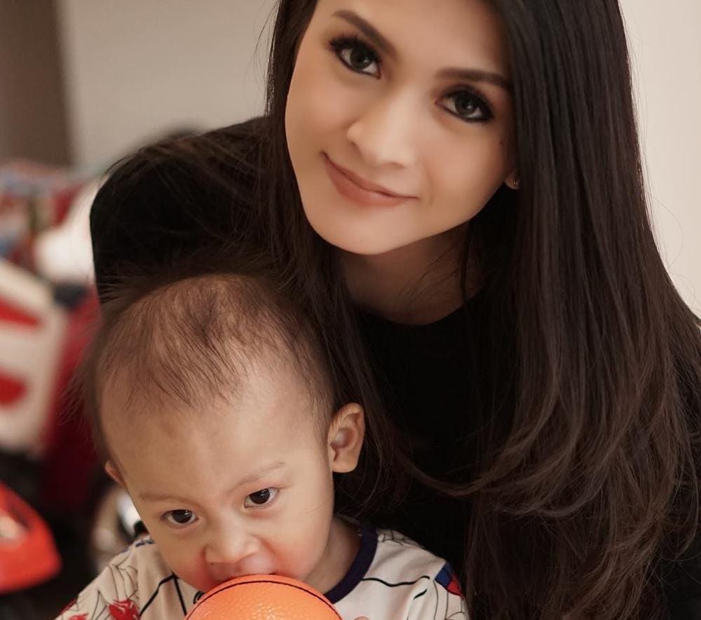 Instagram @donitabhubiy