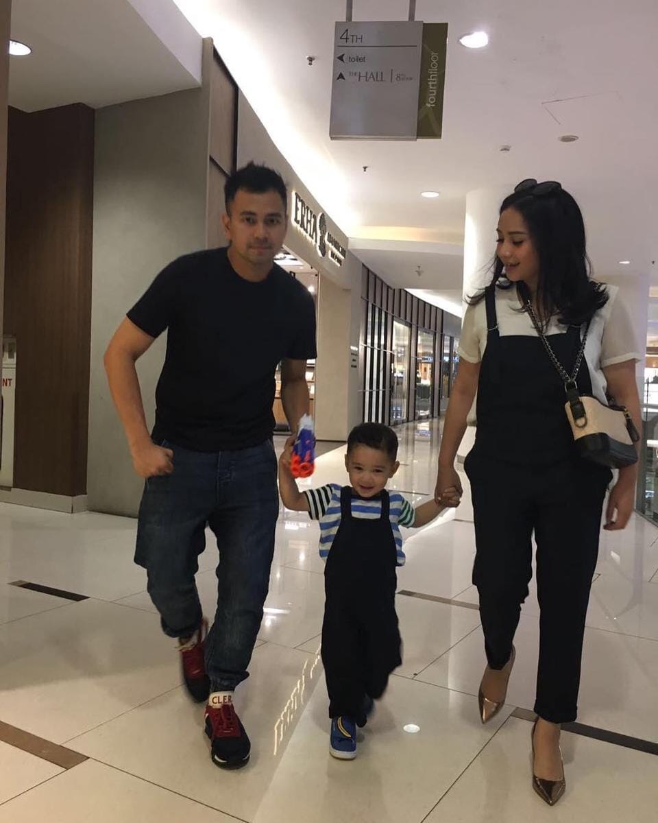 Instagram: @raffinagita1717