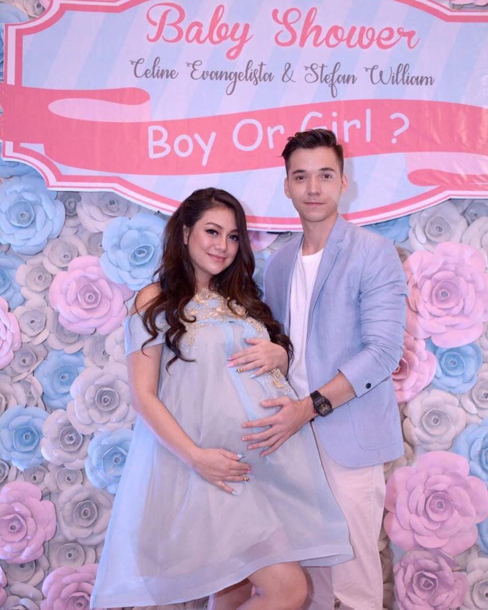 Instagram: @celine_evangelista