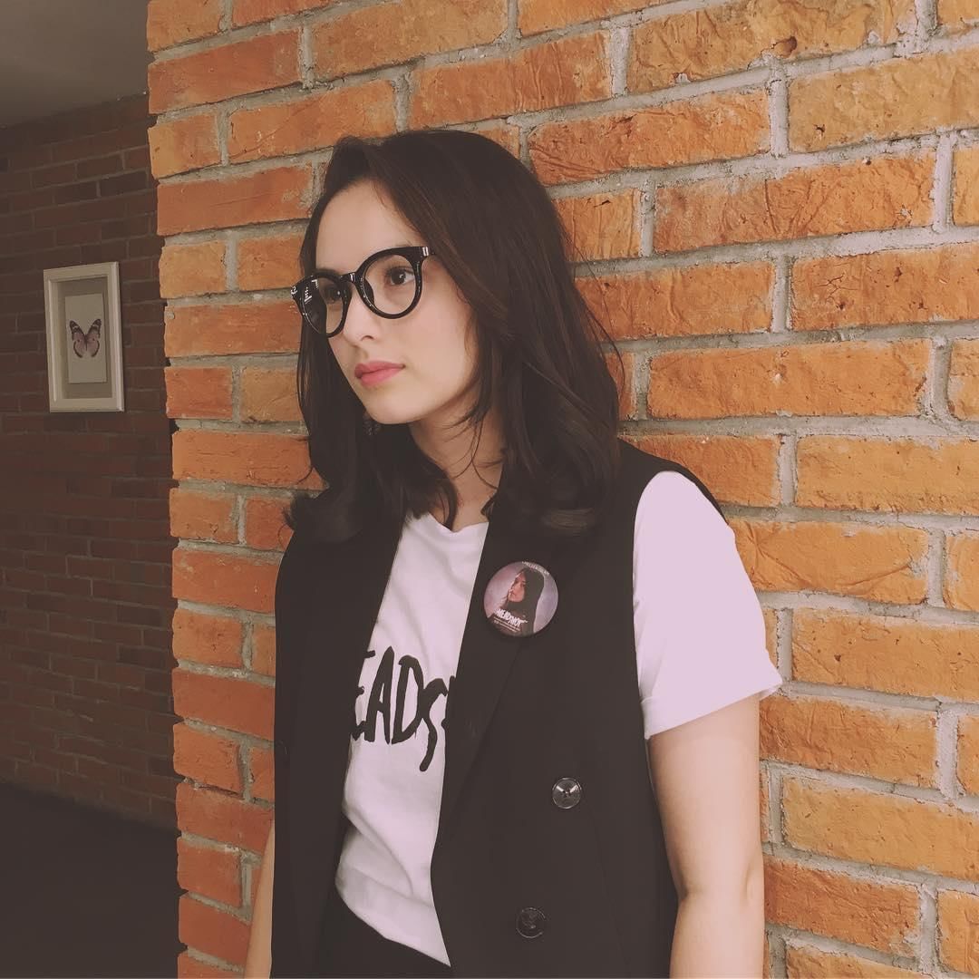 Instagram: @chelseaislan