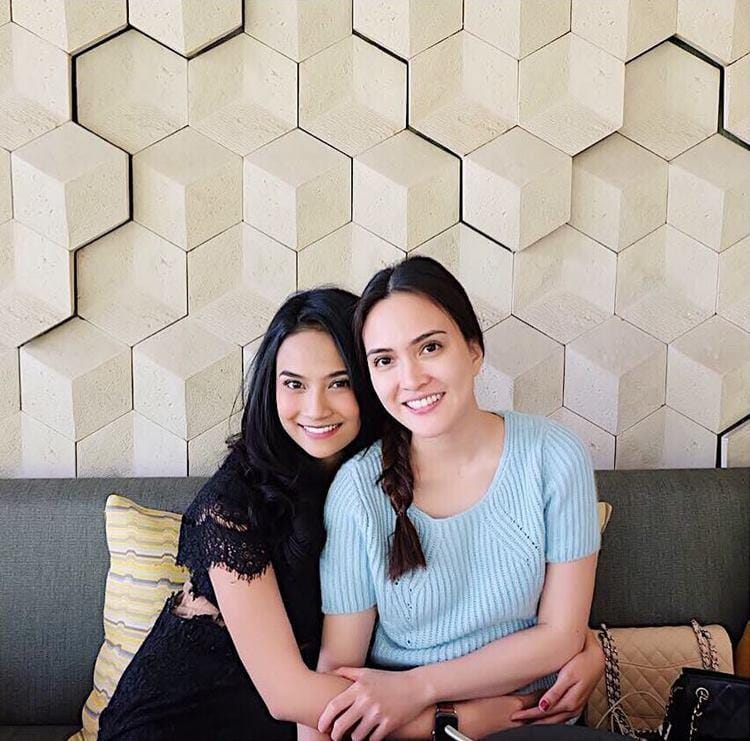 Instagram @vanessaangelofficial